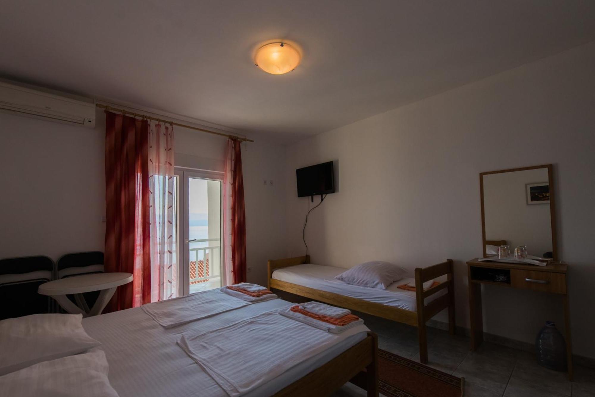 Bed And Breakfast Pero 3 Min Walk To The Beach Локва-Рогозница Экстерьер фото